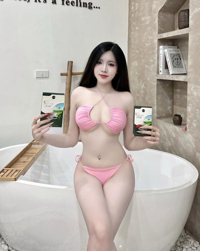 Ảnh gái xinh mặc Bikini trắng trẻo xinh đẹp