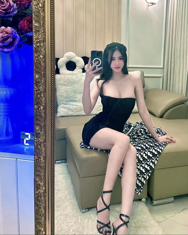 ảnh gái xinh mặc váy ngắn nhảy-12