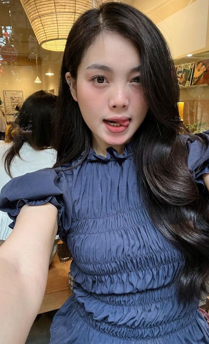 Gái đẹp TikTok cuốn hút