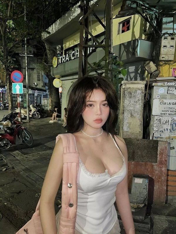 gai xinh khoe hang 11