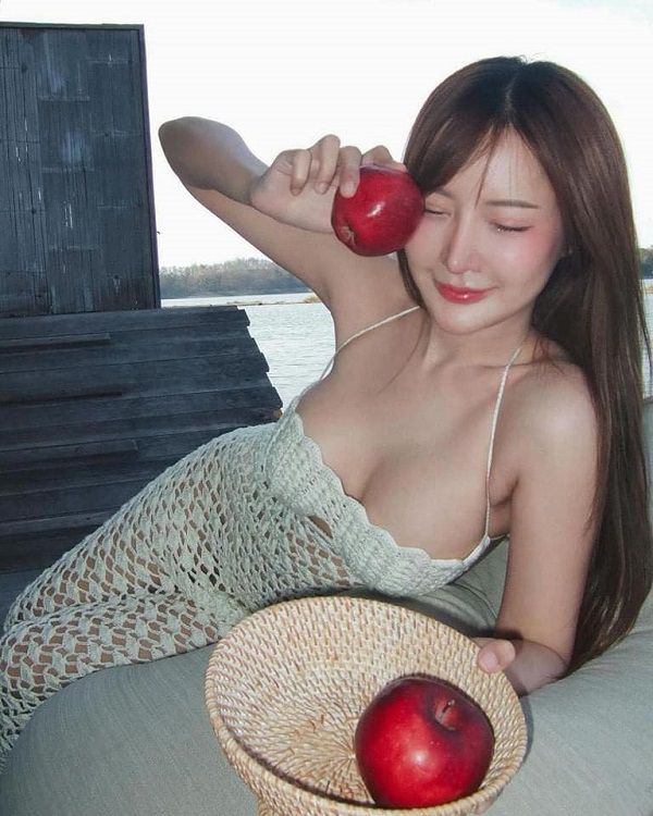 gai xinh khoe hang 9