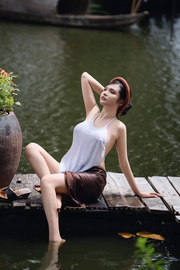 gai xinh lo vu 18